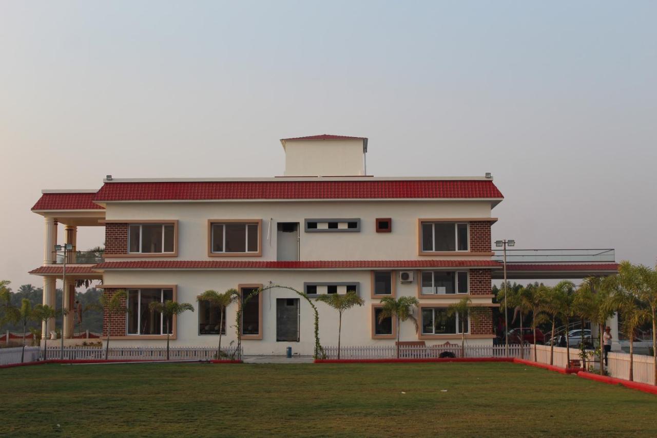 Flamingo Club And Resort Una 3 Km Away From Diu Check Post Exterior photo
