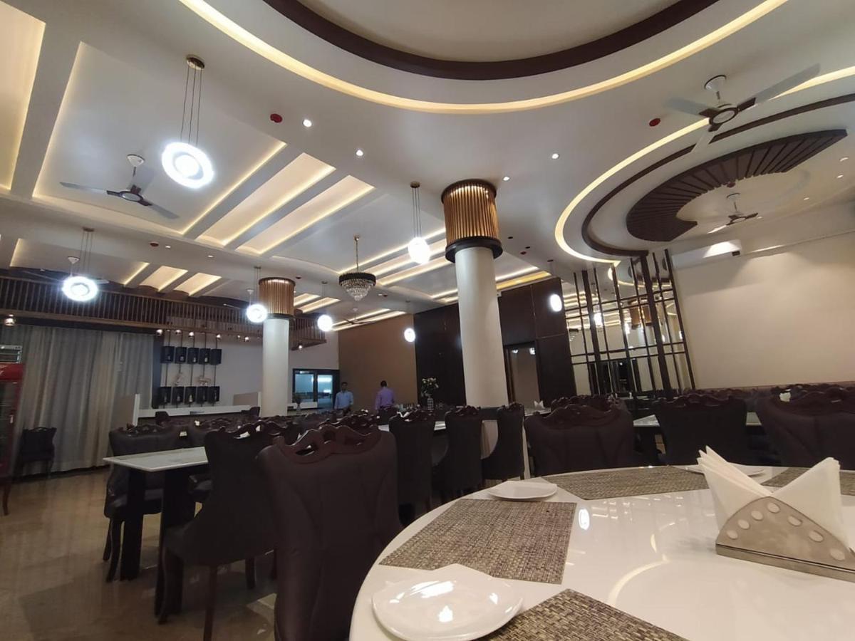 Flamingo Club And Resort Una 3 Km Away From Diu Check Post Exterior photo