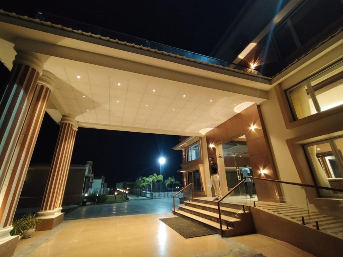 Flamingo Club And Resort Una 3 Km Away From Diu Check Post Exterior photo