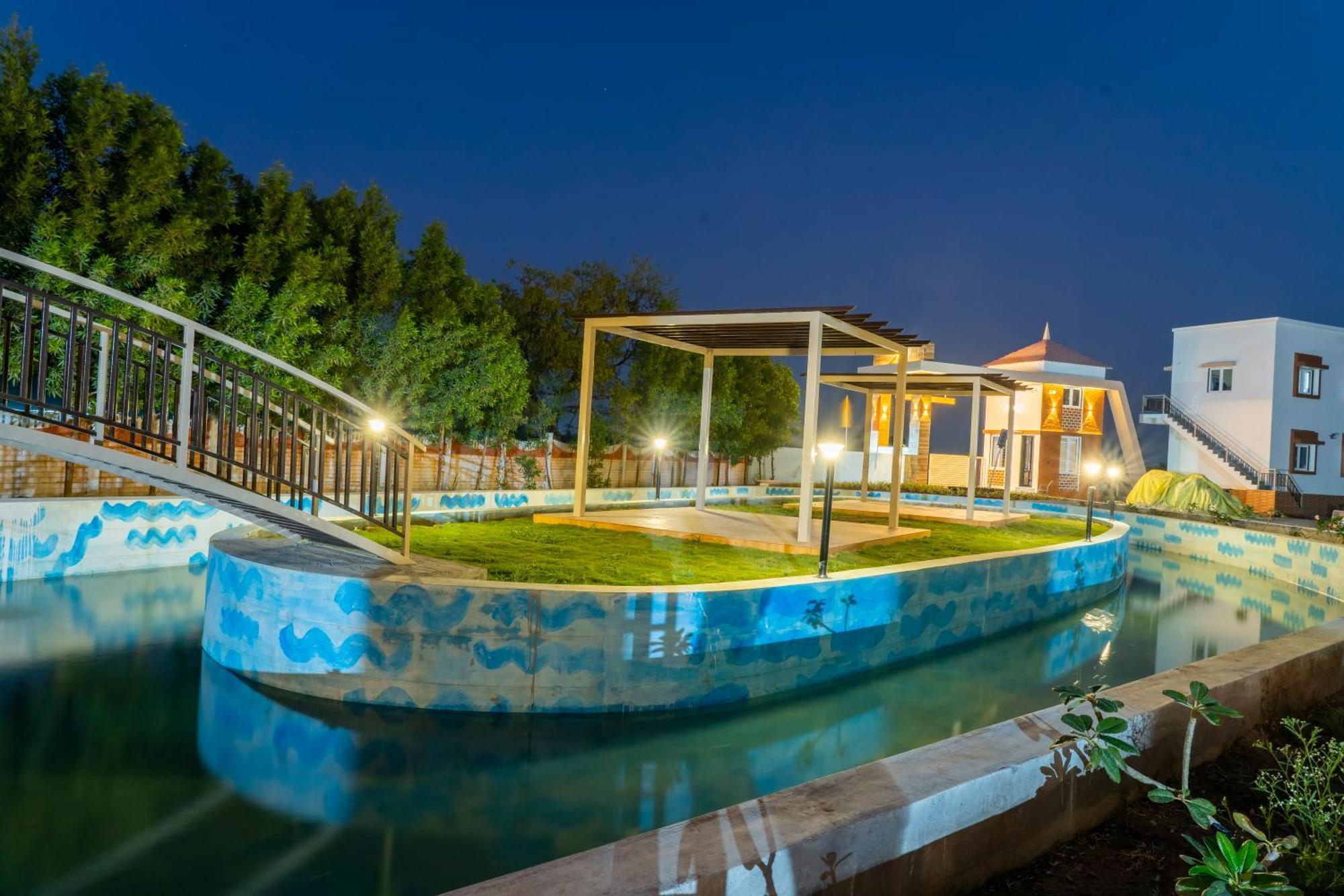 Flamingo Club And Resort Una 3 Km Away From Diu Check Post Exterior photo