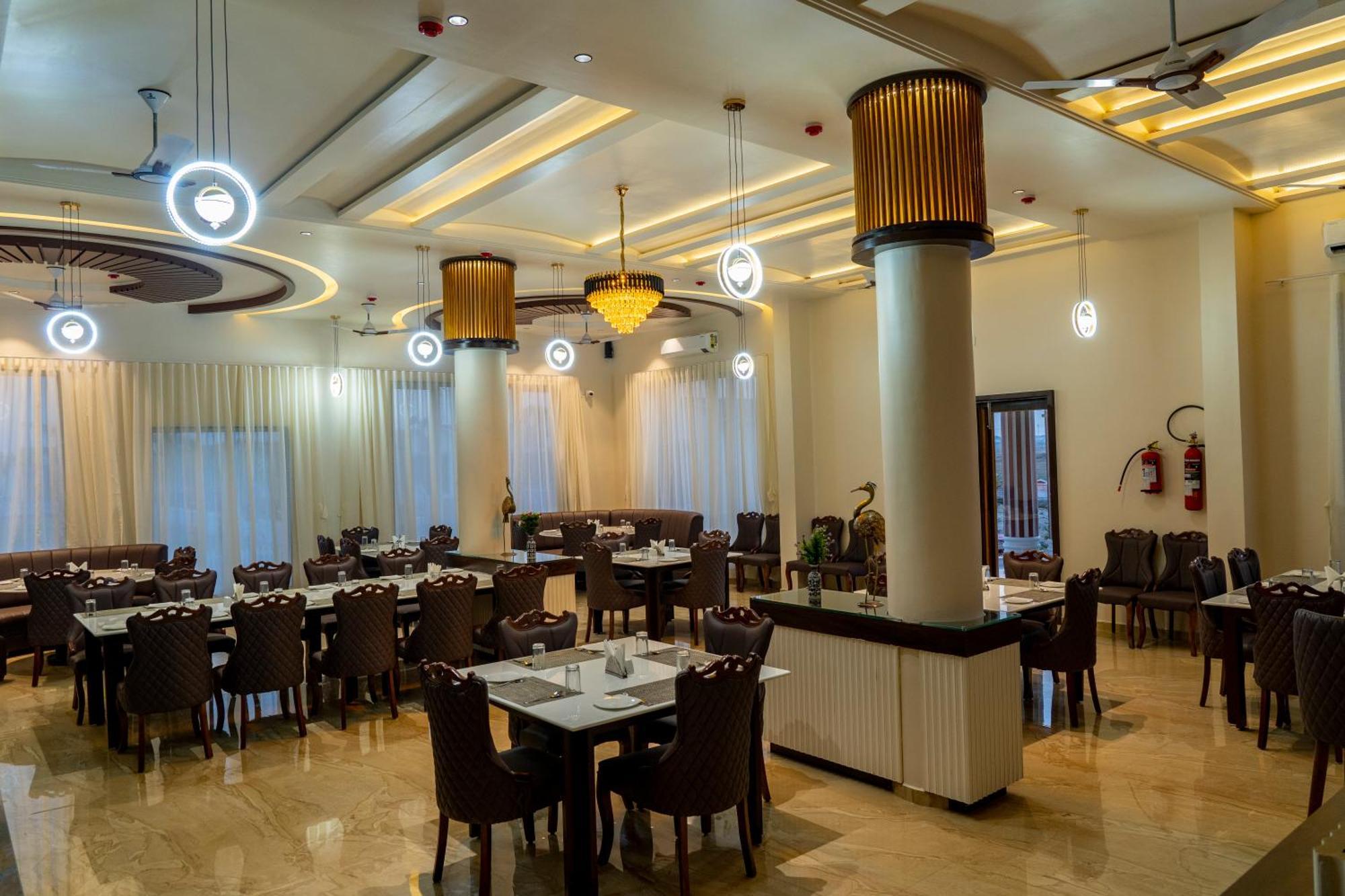 Flamingo Club And Resort Una 3 Km Away From Diu Check Post Exterior photo