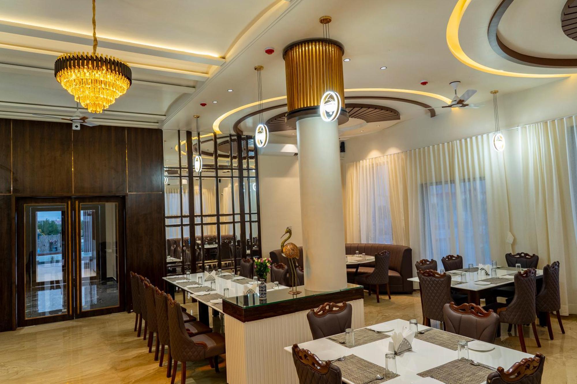Flamingo Club And Resort Una 3 Km Away From Diu Check Post Exterior photo