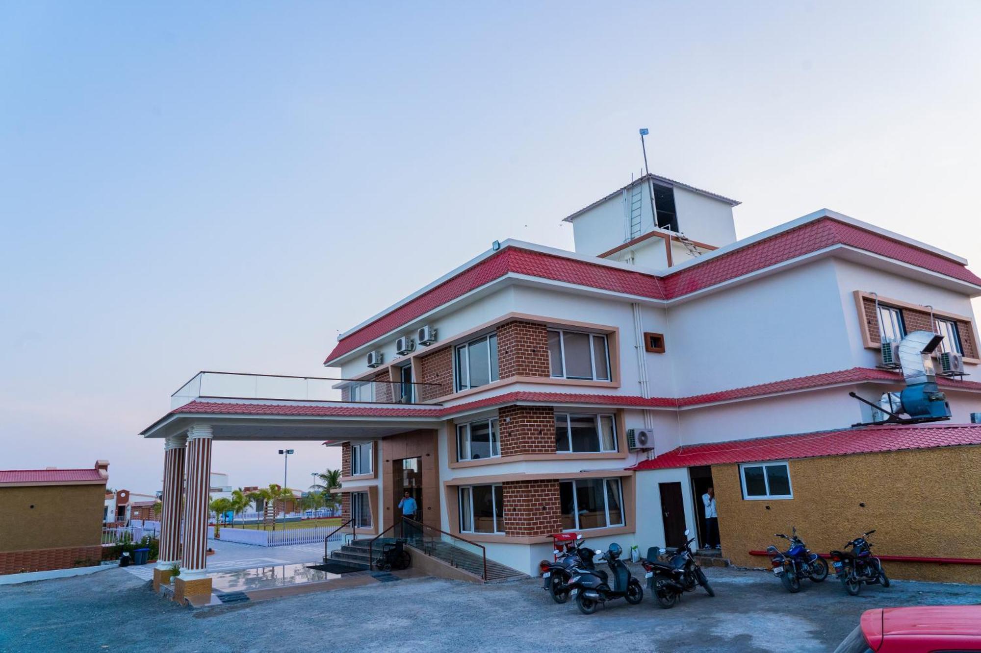 Flamingo Club And Resort Una 3 Km Away From Diu Check Post Exterior photo